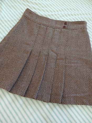 Jolie jupe plissée,  taille 40.