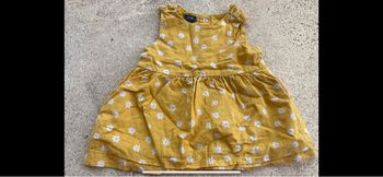 Robe kiabi moutarde à fleurs blanche