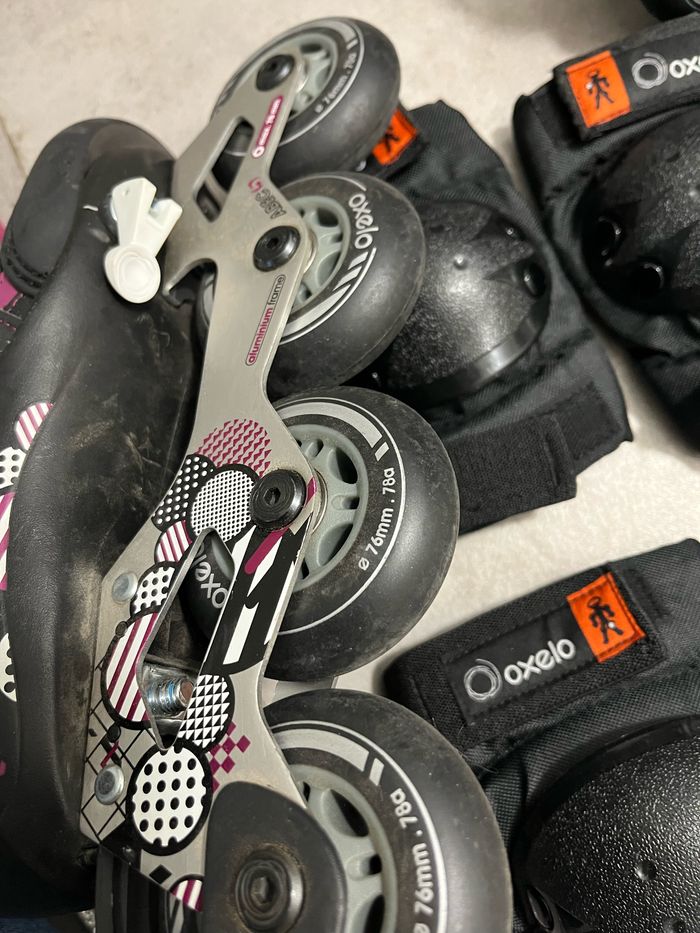 Rollers taille 34-37 Servi une seule fois avec protection - photo numéro 3