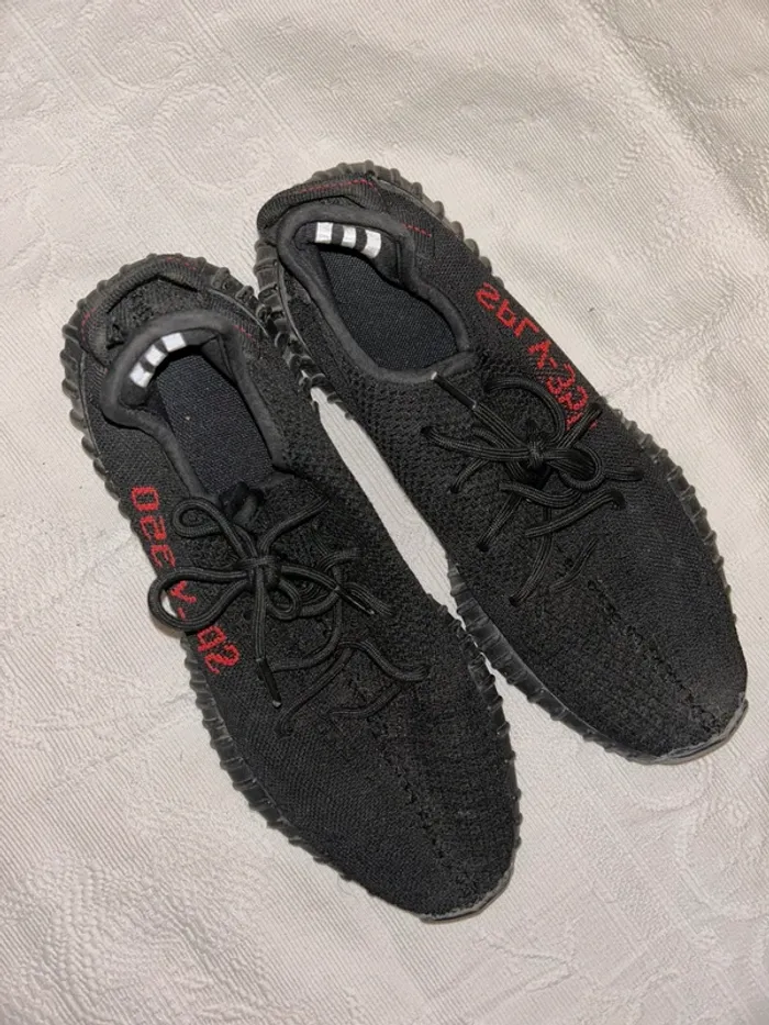Baskets vintage yeezy boost 350 - photo numéro 2
