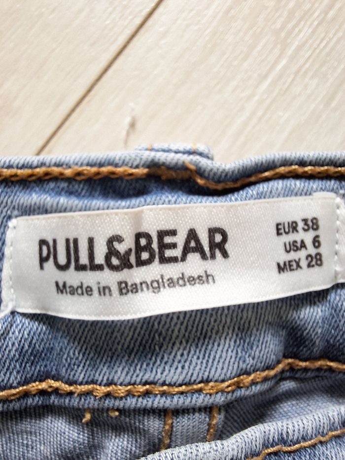 Jean bleu Pull&Bear - photo numéro 3