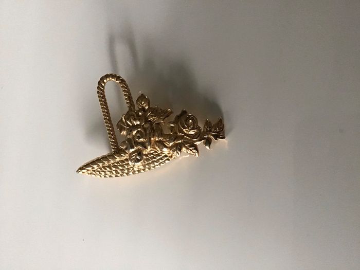 Broche vintage fantaisie panier garni - photo numéro 3