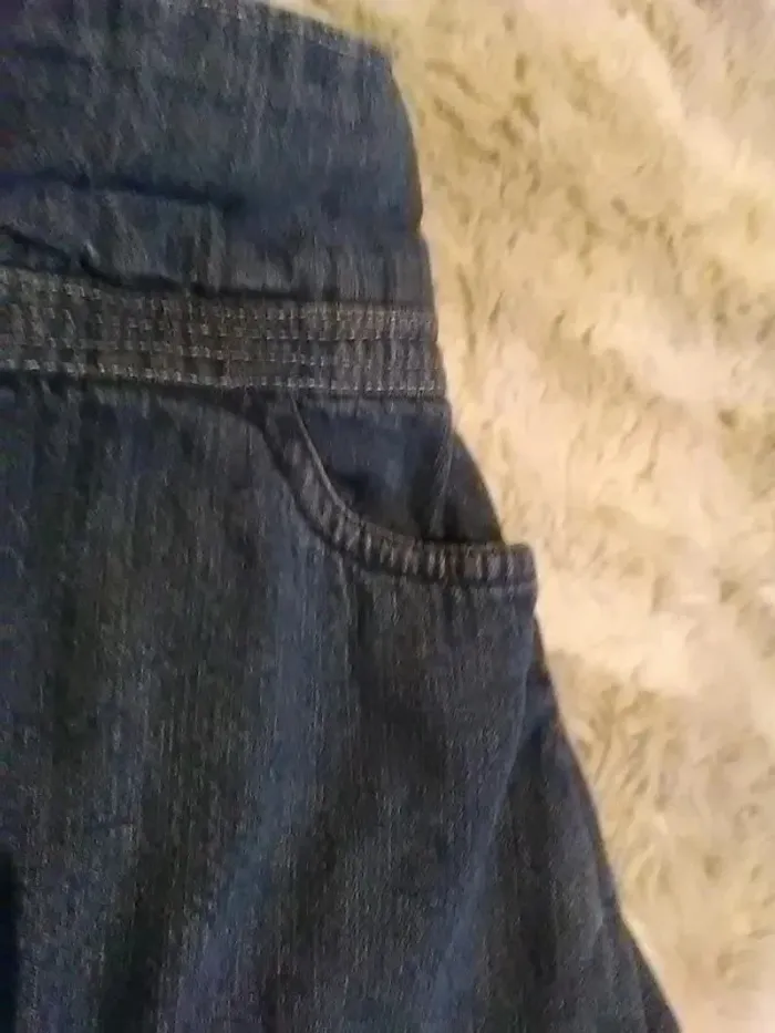 Jupe plissée en jean 4 ans- Tex Kids -2 vêtements achetés le 3ème offert - photo numéro 3