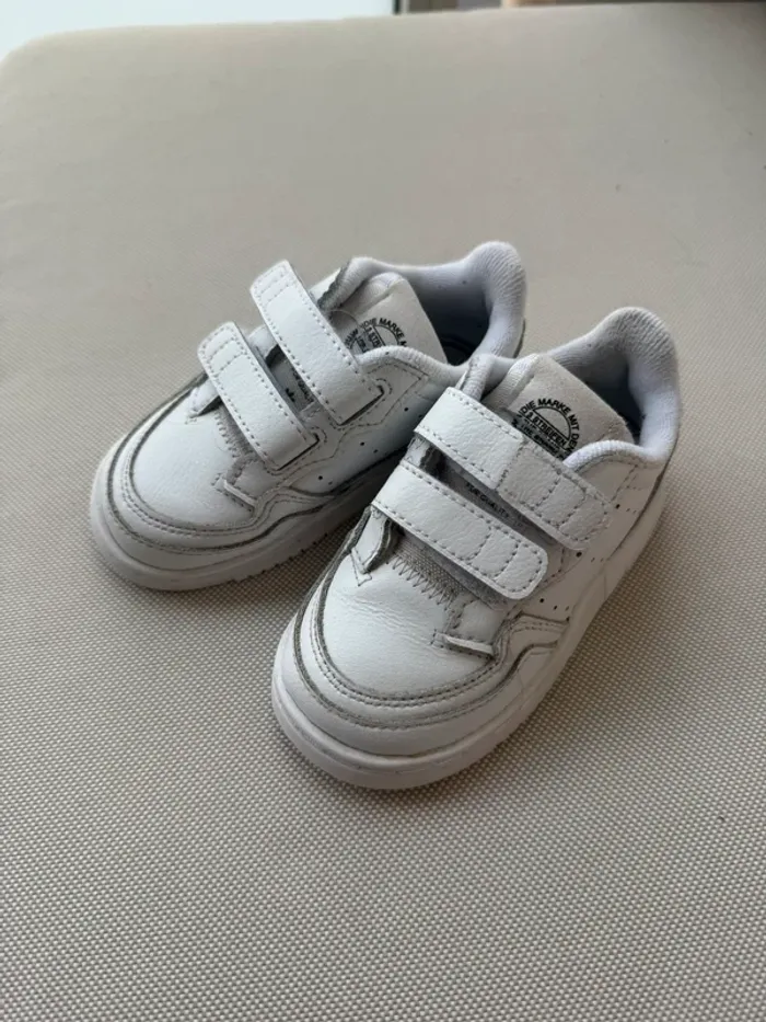 Basket Adidas blanche à scratch - photo numéro 5