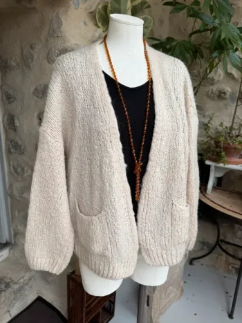 Gilet cardigan beige crème avec poches