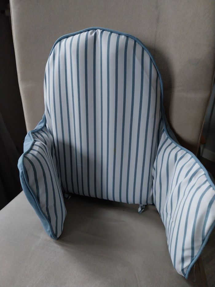 Coussin pour chaise haute neuf - photo numéro 2