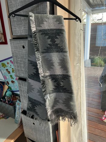 Foulard triangulaire bon prix chaud neuf