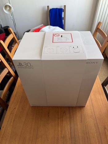 PlayStation 5 Pro 30th Anniversary Limited Edition - Special 30ème anniversaire