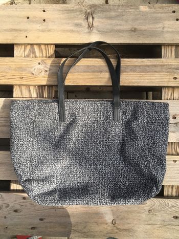Sac à main femme laine mouchetée noir blanc gris Mango Violeta