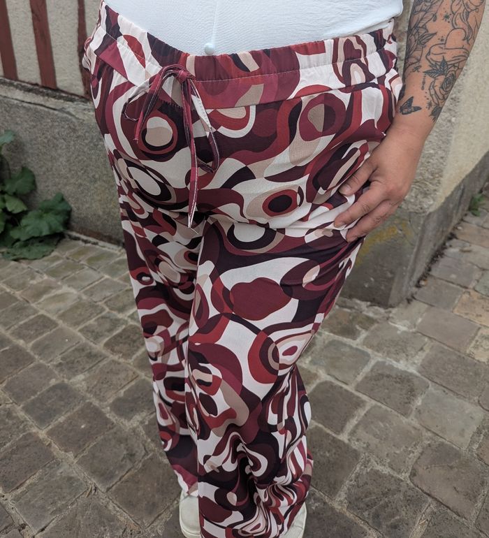 Pantalon fluide Cassis bordeaux jambes larges
TU - photo numéro 3