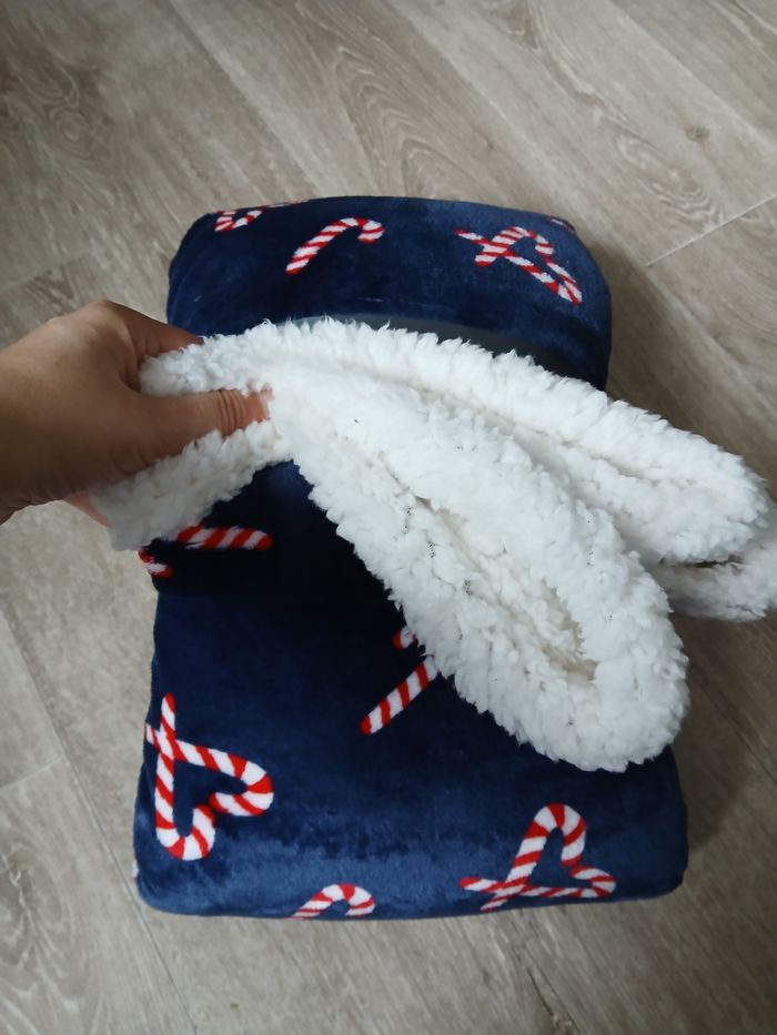 Plaid de noel neuf - photo numéro 2