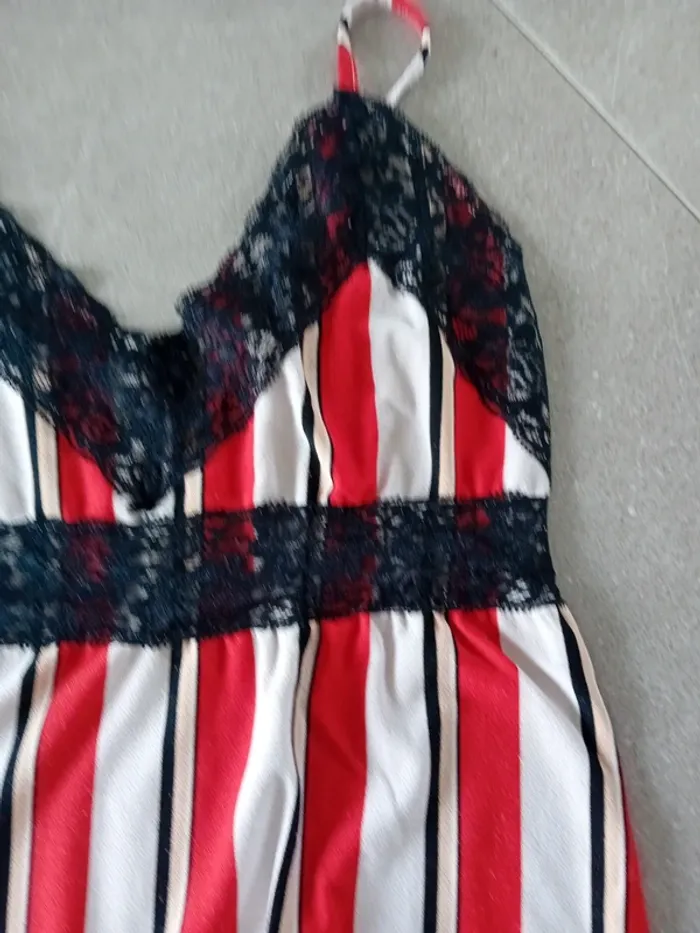 Débardeur de chez Jennyfer en taille XS - photo numéro 3
