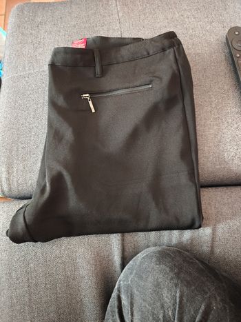 Pantalon fuseau noir taille 46 2 poches