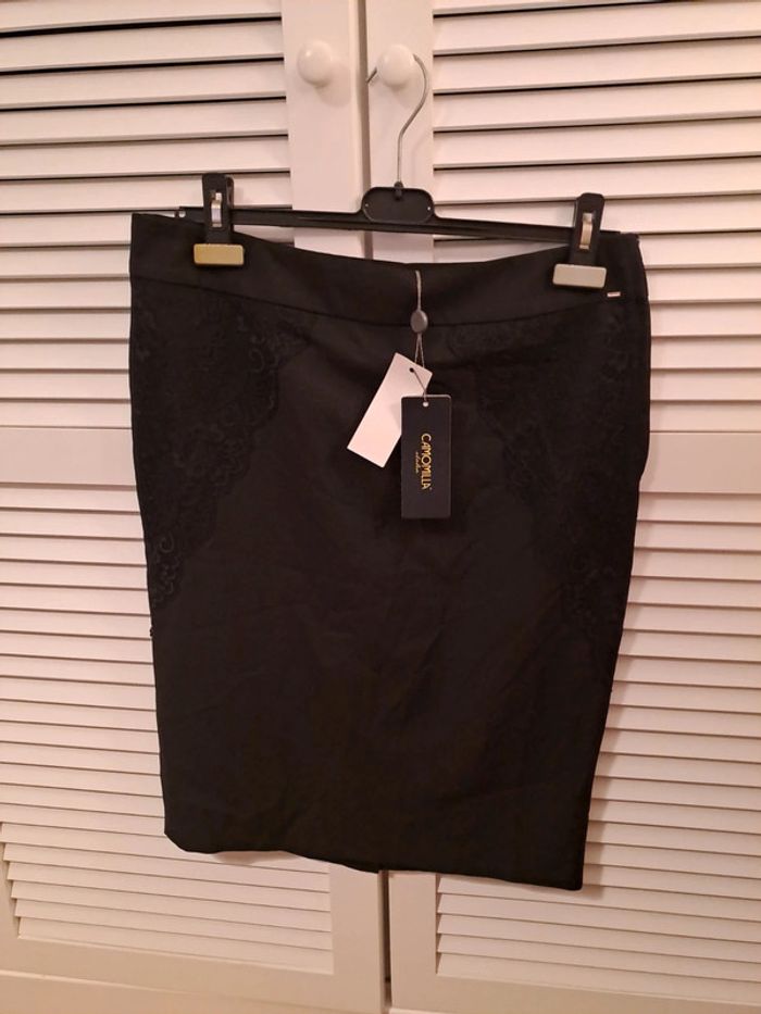 Jupe noire taille 42 neuve