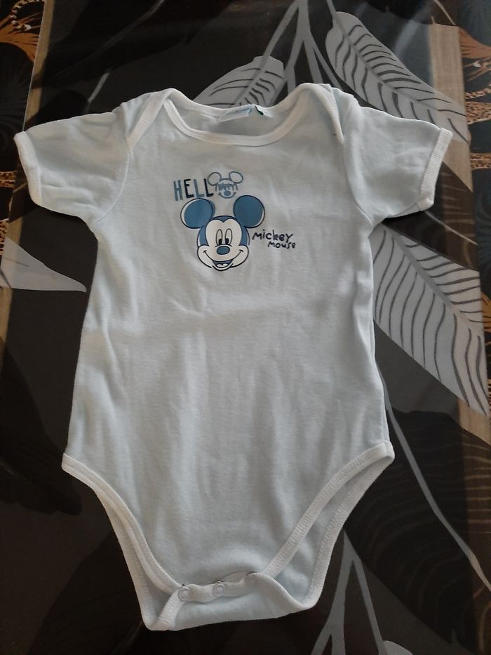 Body courte manche garçon 6 mois