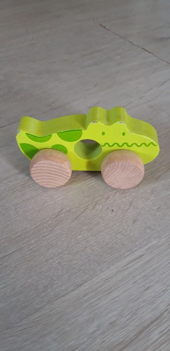 Voiture crocodile