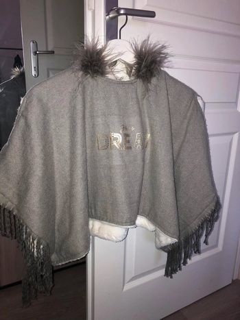 Cape poncho ikks 8/10 ans