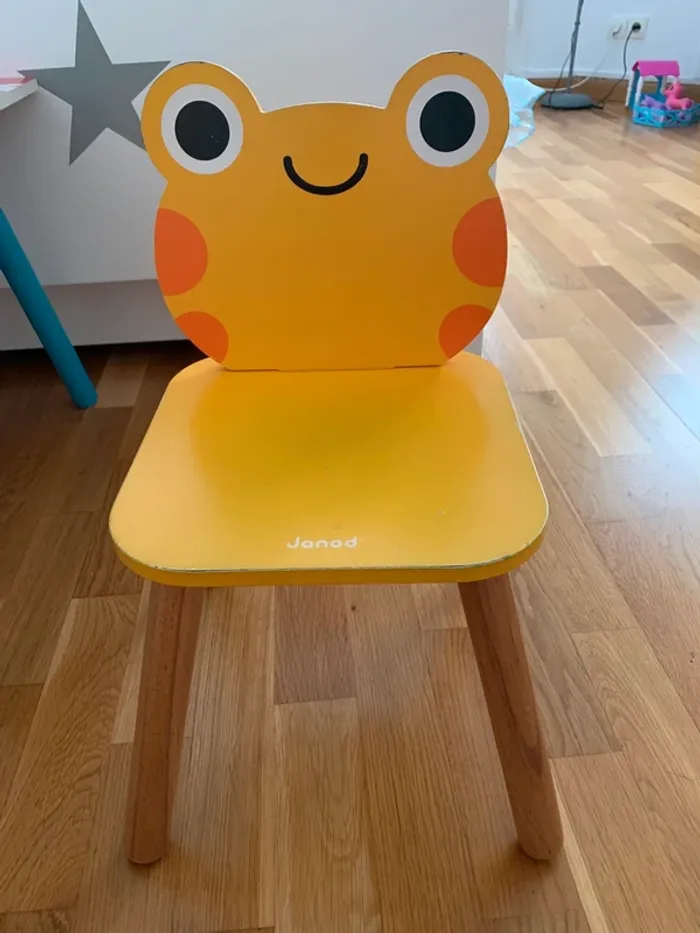 Chaise en bois enfant marque Janod