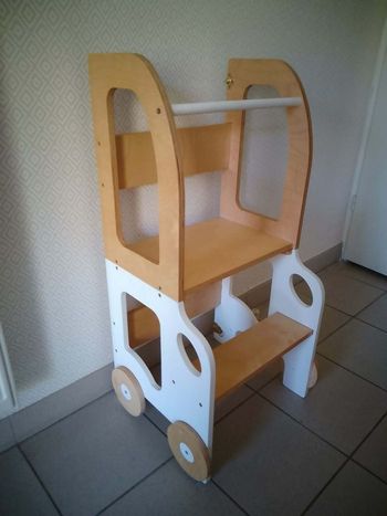 Tour d'observation et bureau 2 en 1