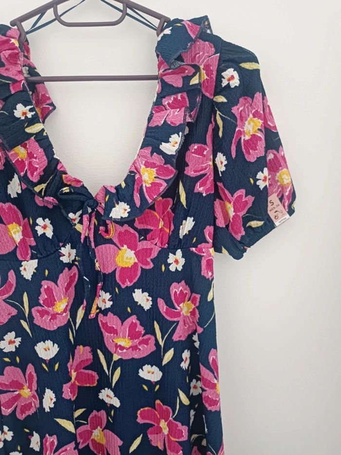 Robe d'été marine à fleurs Taille S Lefties Neuf avec étiquette - photo numéro 2