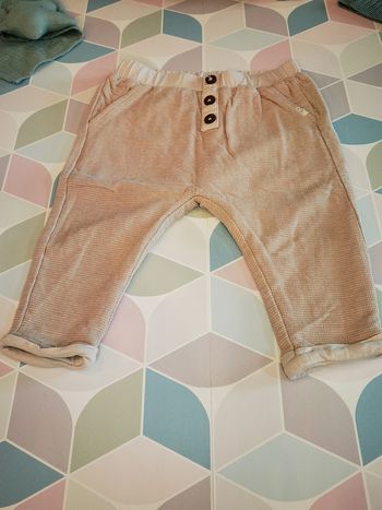 D1398 - pantalon garçon 12 mois