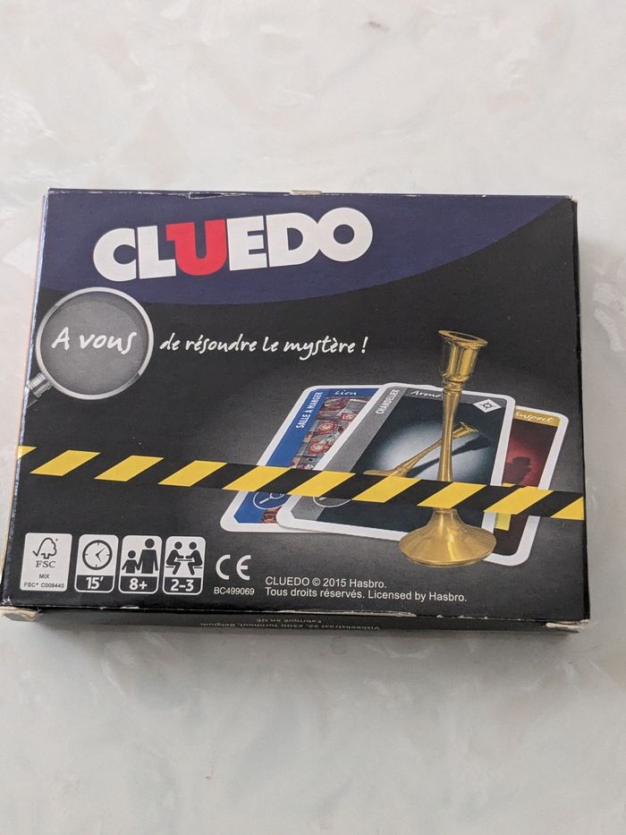 Jeu de société Cluedo. À partir de 8 ans