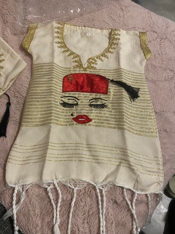 Vend robe traditionnel