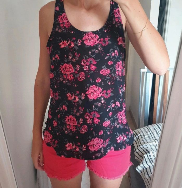 Débardeurs avec roses