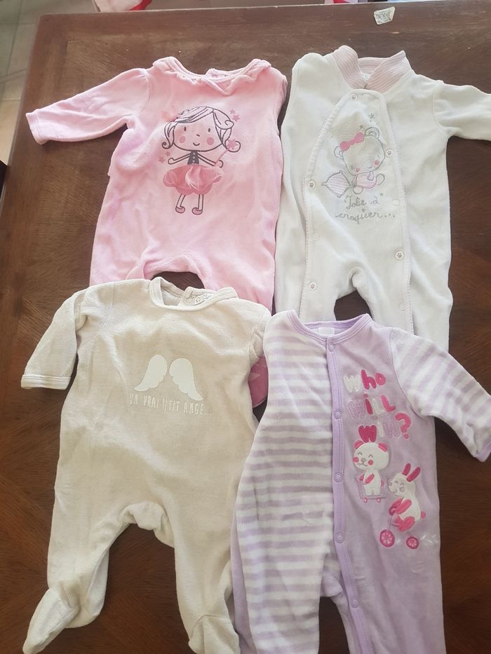 Pyjamas 1 mois