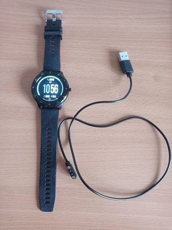 Montre connectée + chargeur