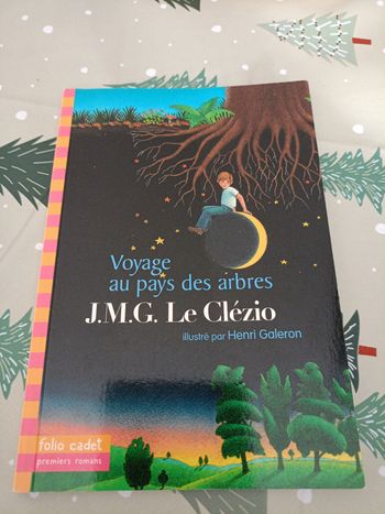 Livre voyage au pays des arbres