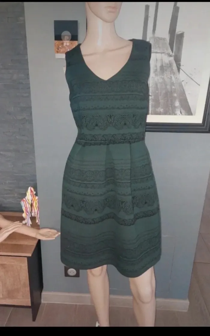 Robe naf naf taille 34 peu portée