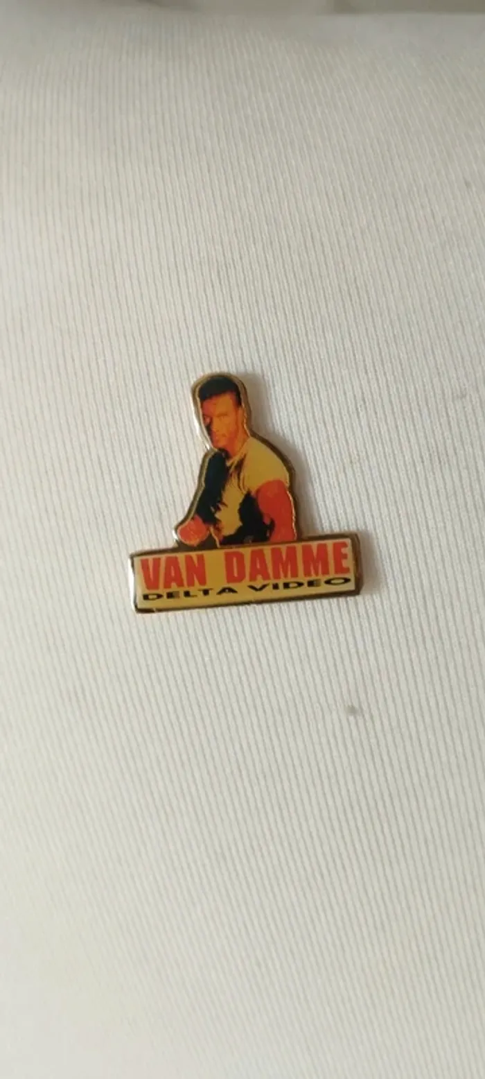 Pin's J.C.Van Damme - photo numéro 3