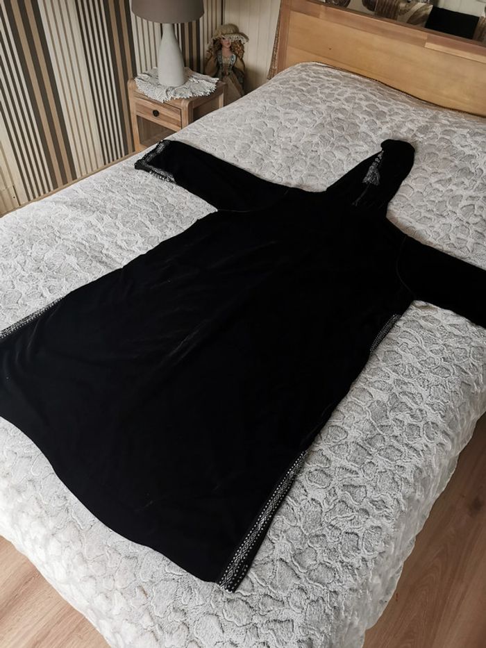 Robe à capuche orientale style kaftan en velours noir pour femme - photo numéro 5