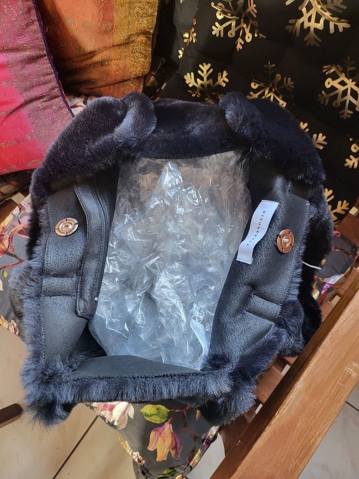 Cabas en  fausse fourrure velours brillante Marine ombre - photo numéro 3