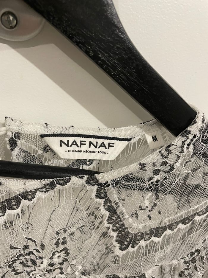 Haut en dentelle - photo numéro 4