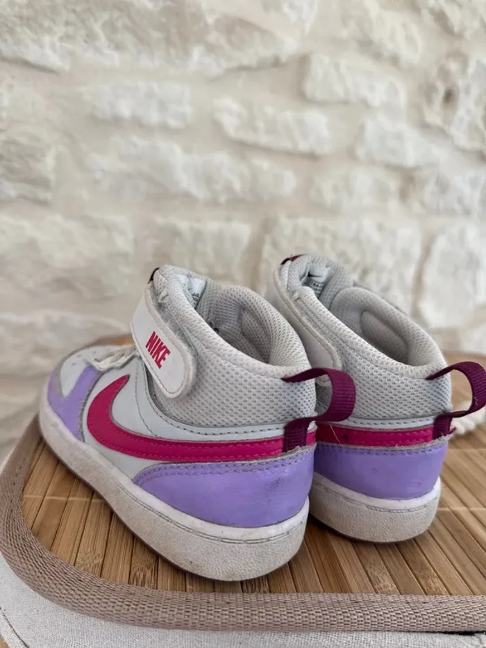 Basket Nike Pointure 26 - 5 € - photo numéro 3
