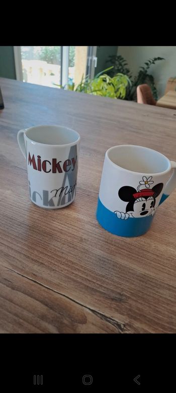 Lot 2  mugs
