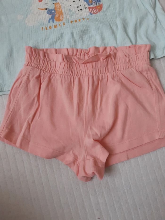 Tenue haut sans manches et short 4 ans - photo numéro 5