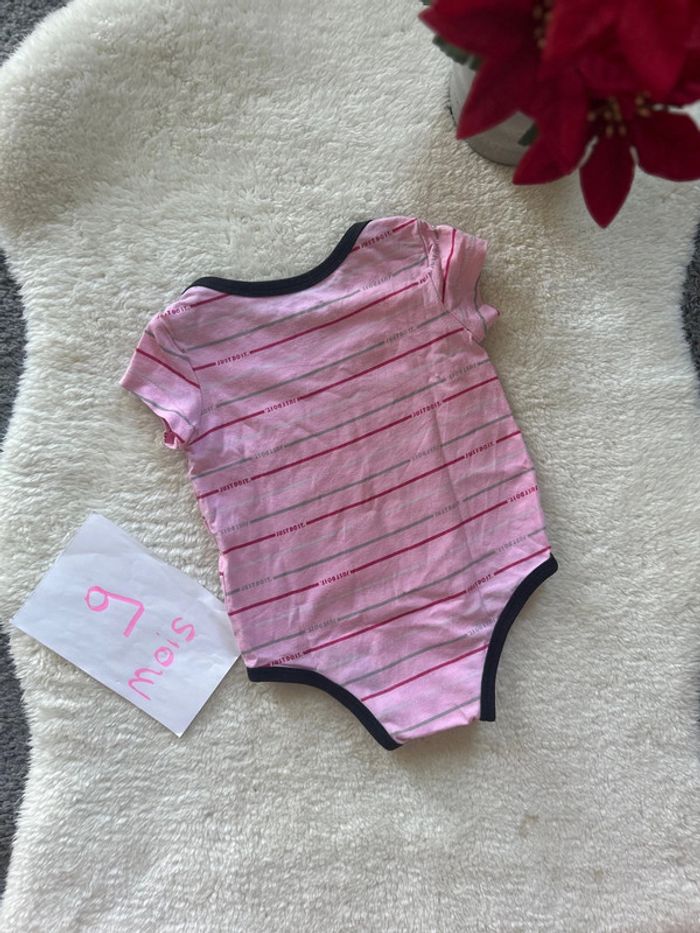 Body ~ Nike ~ 9 mois - photo numéro 3