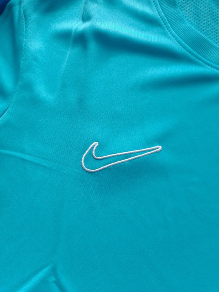 Tee shirt pour femme Nike taille M - photo numéro 3