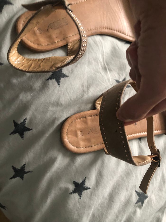 Jolie sandale confortable taille 40/41 - photo numéro 3