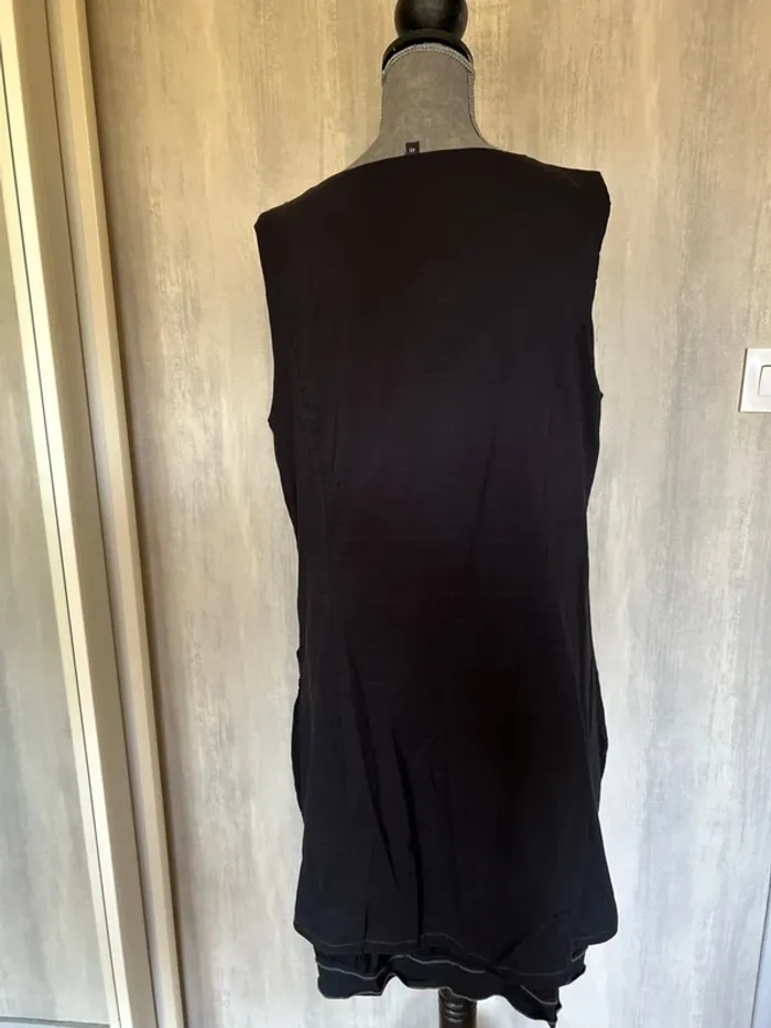 Robe était noire - photo numéro 7