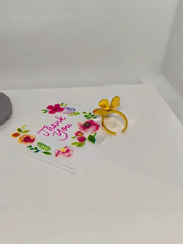 Bague dorée avec fleur verte nacrée - photo numéro 4