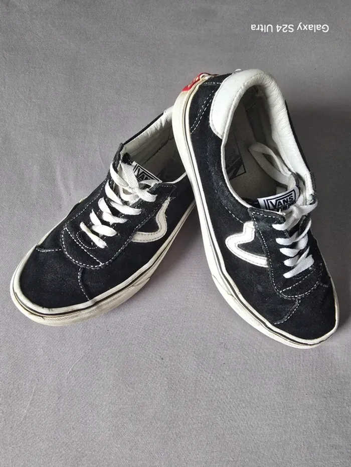 Vans Old Skool noires et blanches - Taille 37 - Bon état