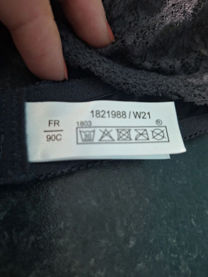 Soutien gorge - photo numéro 3
