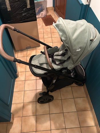 Poussette joie versatrax Laurel 