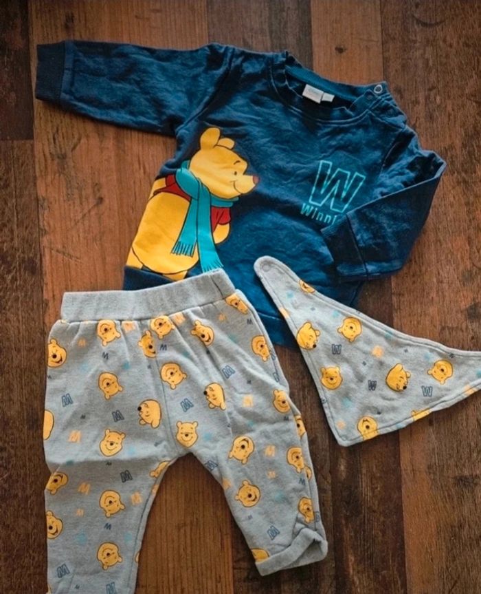Ensemble jogging pull bavoir Winnie L'ourson 9mois