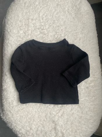 Haut noir garçon 3-6 mois primark