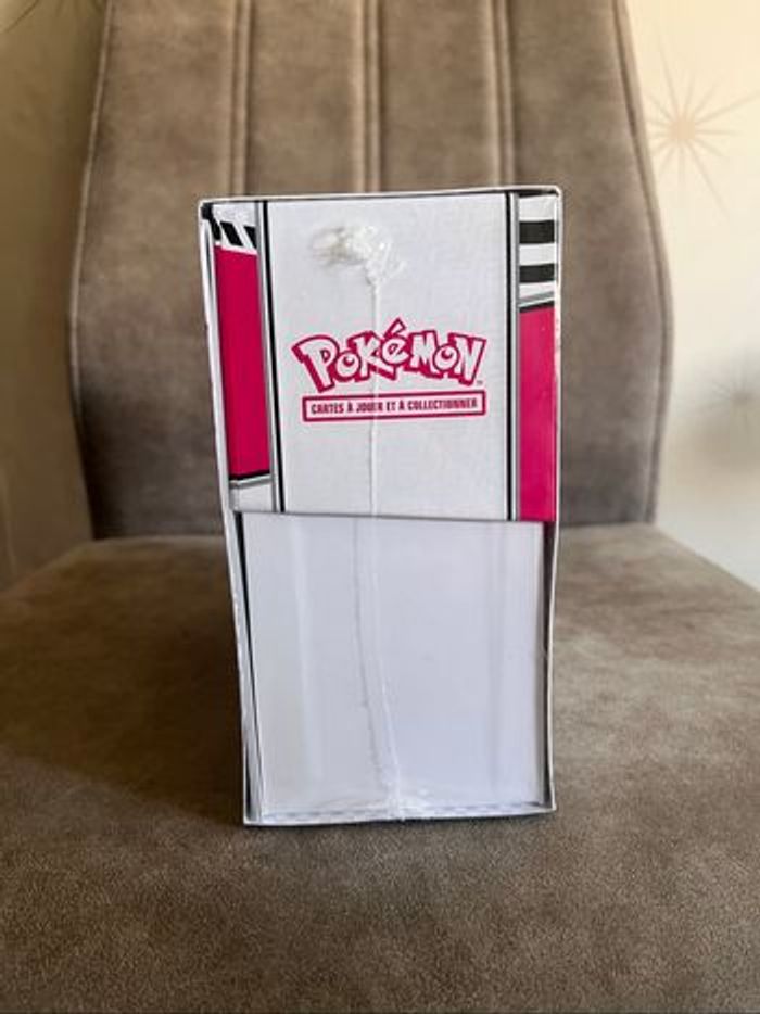 Pokemon ETB 10.5 Flamme Blanche
